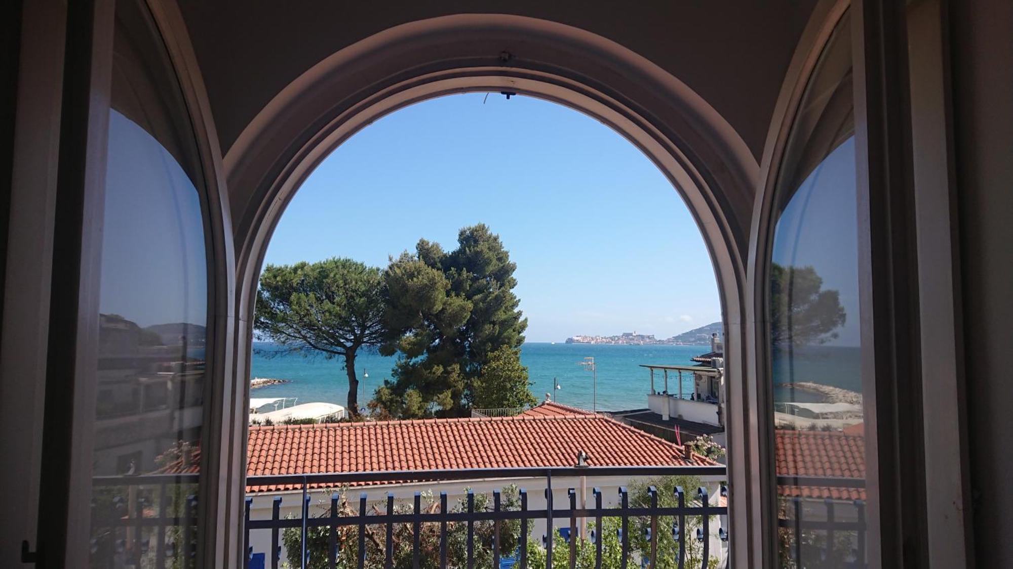 Alloggio Panoramico Sul Mare Di Vindicio Formia Exterior foto