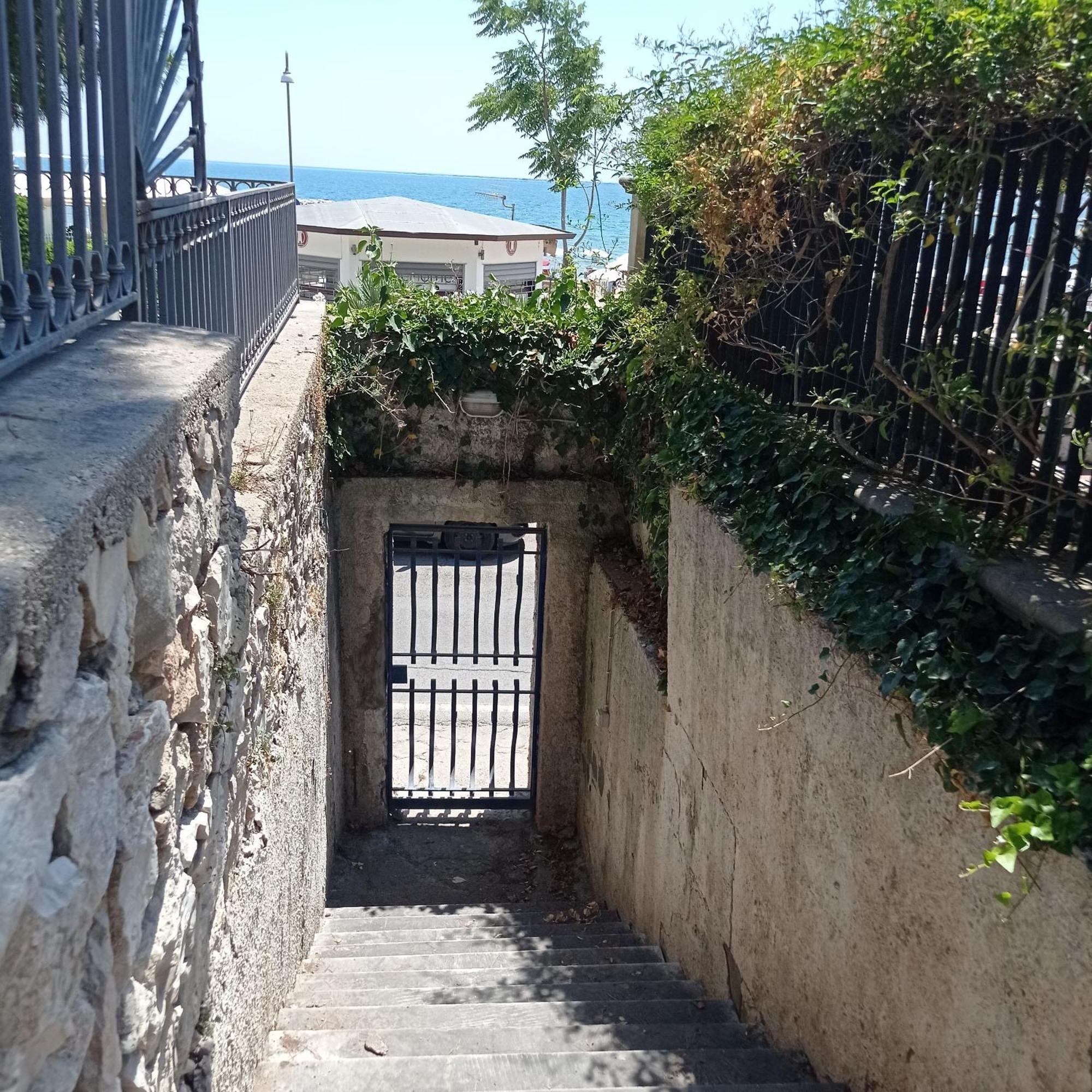 Alloggio Panoramico Sul Mare Di Vindicio Formia Exterior foto
